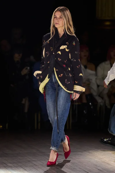Look 13